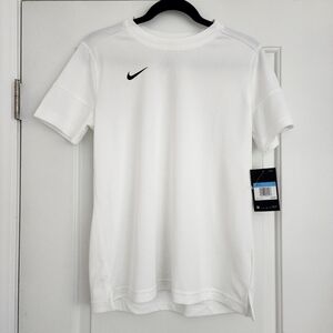 Nike Sportswear Women's White T-Shirt M